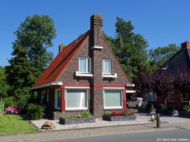 Gevel na kleuraanpassing
<br/>
Gert-Jan Lobbes, augustus 2020